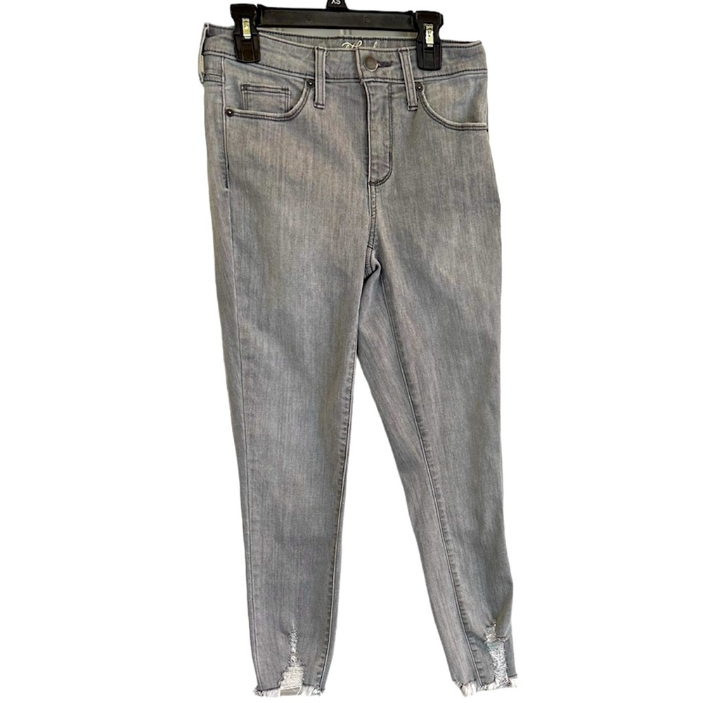 Universal thread gray mid rise frayed him skinny jeans women 0/25R